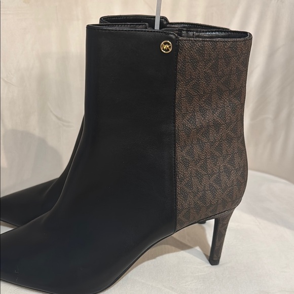 Michael Kors Black and Brown Women's Ankle Boots - Picture 3 of 10